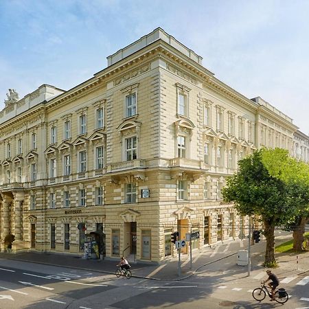 Hyperion Hotel ซาลซ์บูร์ก ภายนอก รูปภาพ The former headquarters of the German National Museum in Stuttgart