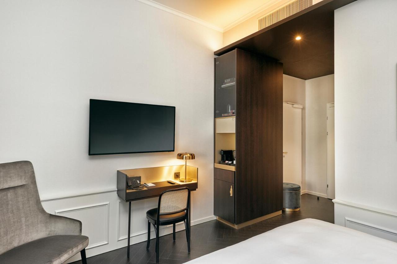 Hyperion Hotel ซาลซ์บูร์ก ภายนอก รูปภาพ A room at the hotel