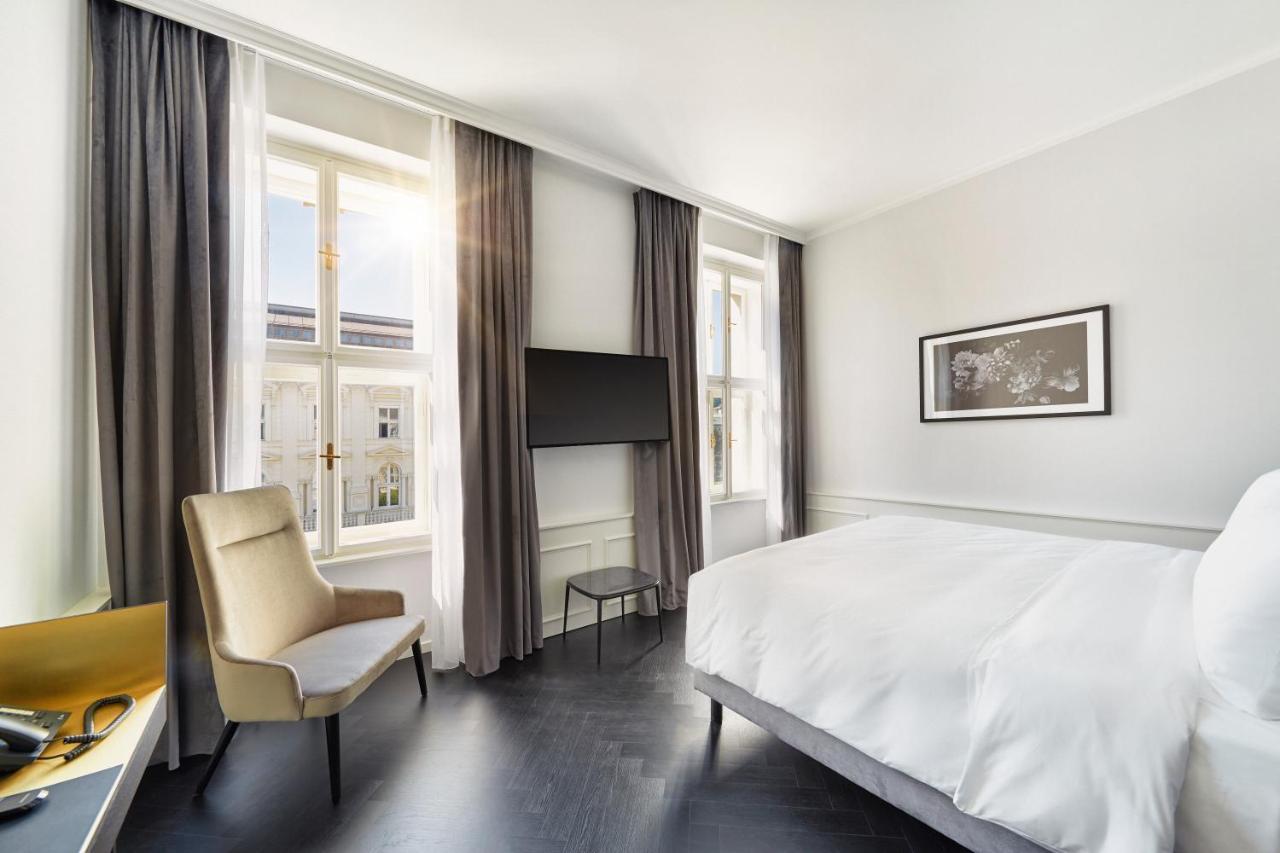 Hyperion Hotel ซาลซ์บูร์ก ภายนอก รูปภาพ A room at the hotel