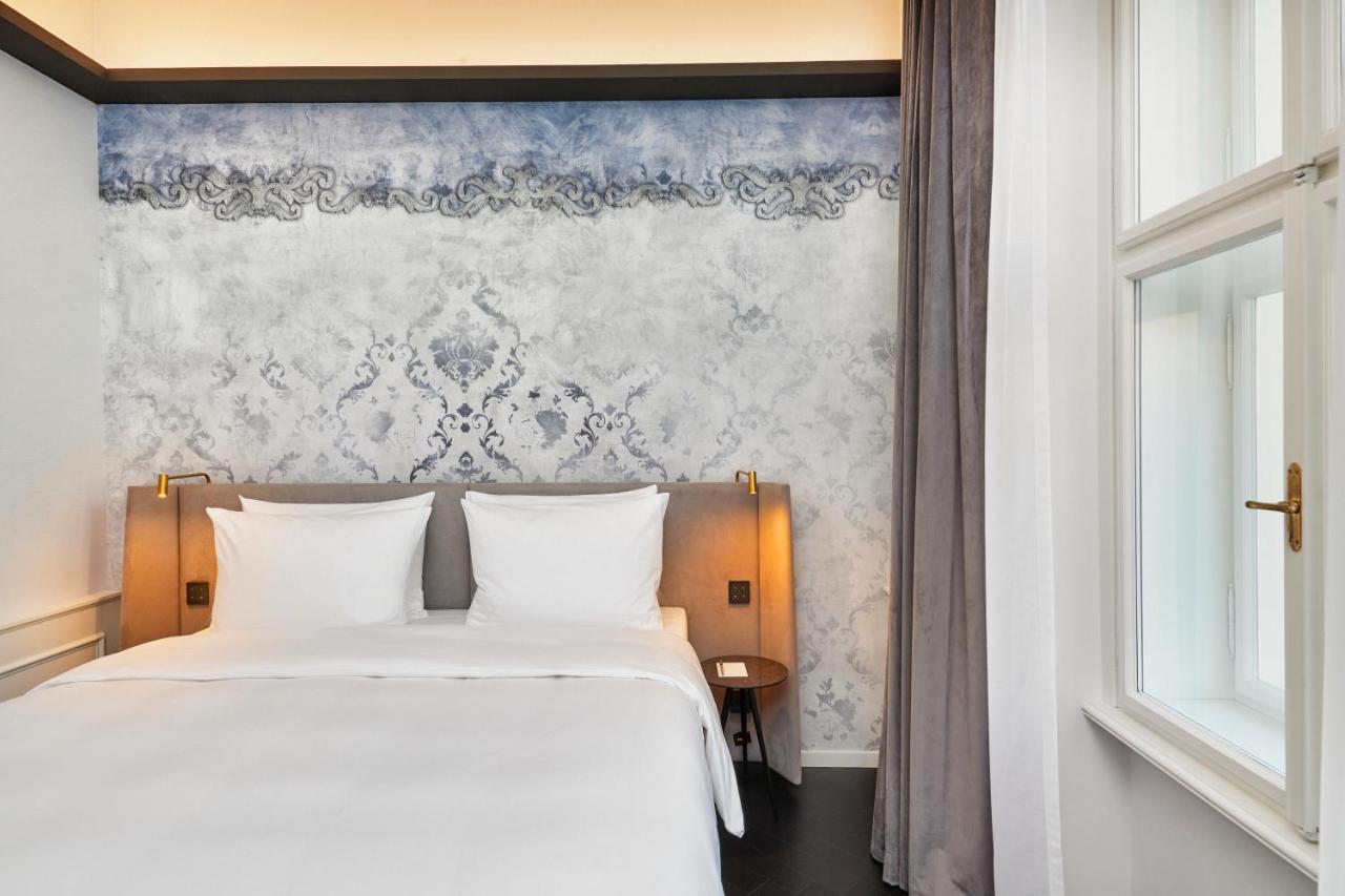 Hyperion Hotel ซาลซ์บูร์ก ภายนอก รูปภาพ A room at the hotel