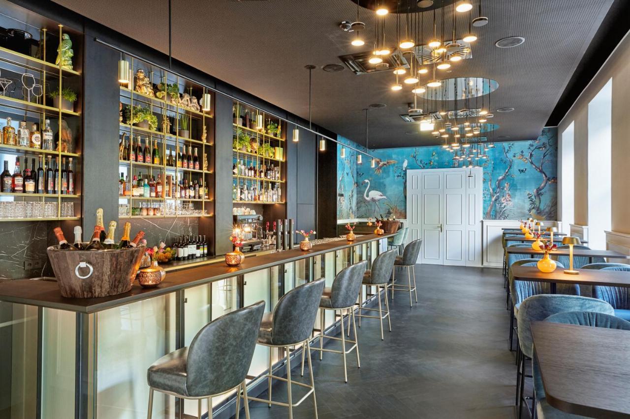 Hyperion Hotel ซาลซ์บูร์ก ภายนอก รูปภาพ The bar at the hotel