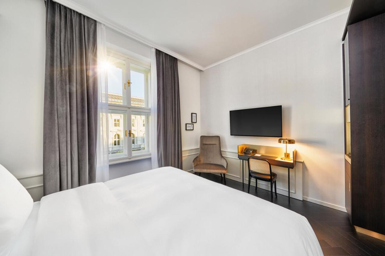 Hyperion Hotel ซาลซ์บูร์ก ภายนอก รูปภาพ A room at the hotel